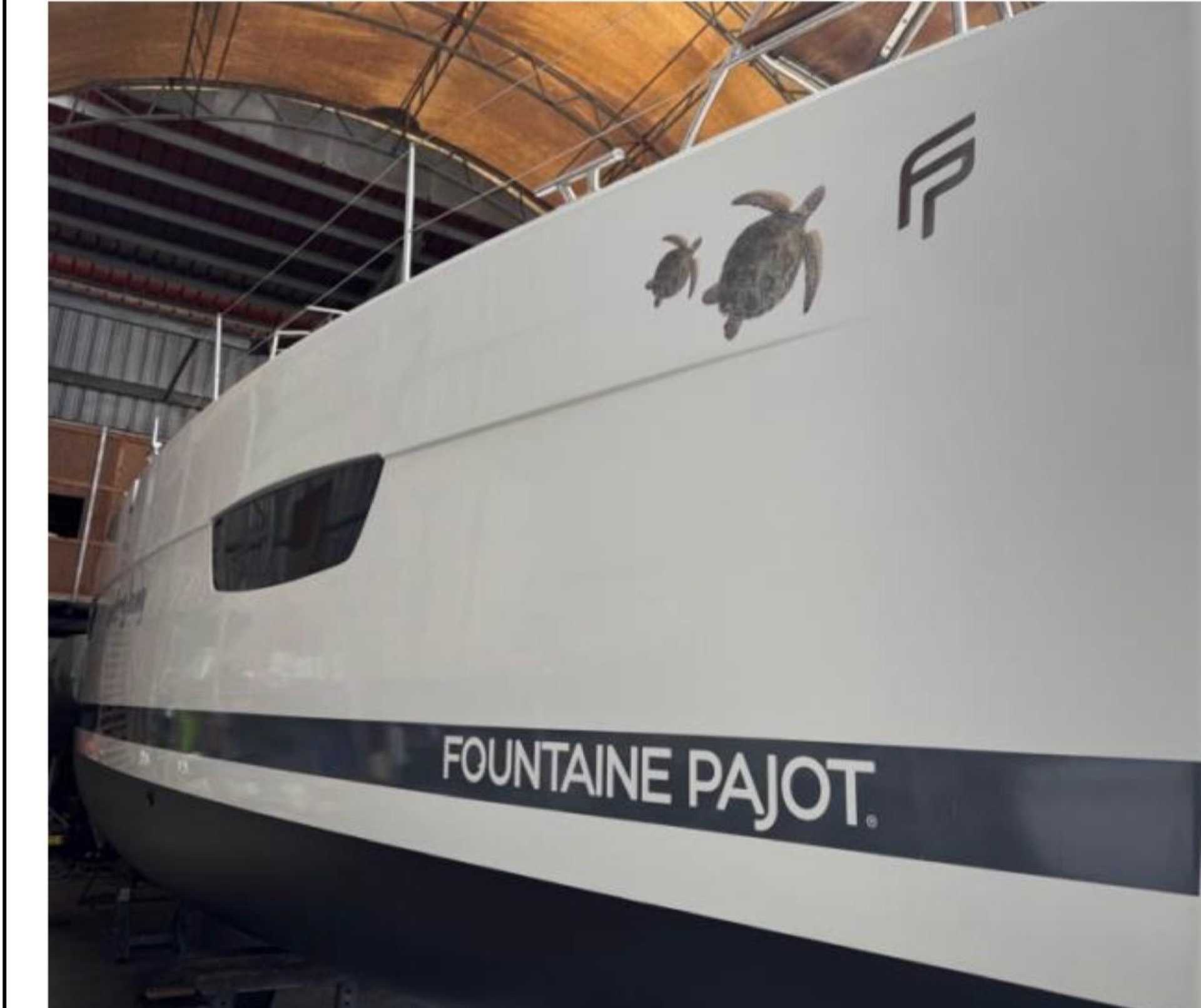 Lucia 40 in Linton Bay Panama
